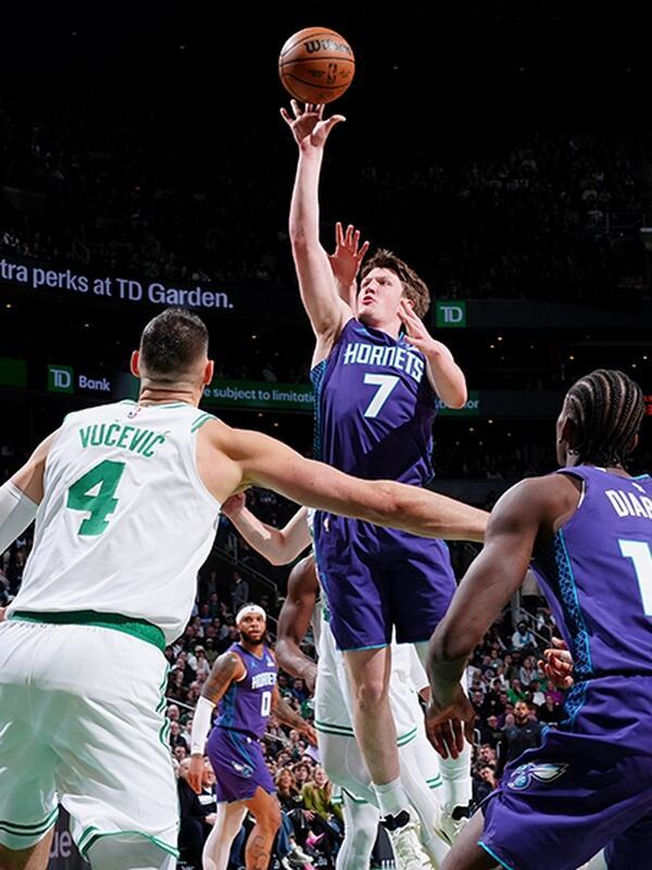 hthapp下载-大胜绿军豪取6连胜，每场都净胜15分！黄蜂近19场16胜，胜率超50%|凯尔特人|投篮|波士顿凯尔特人队|夏洛特黄蜂队|金州勇士队_新浪新闻