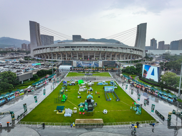 hth-政府工作报告充分肯定体育工作_新浪新闻