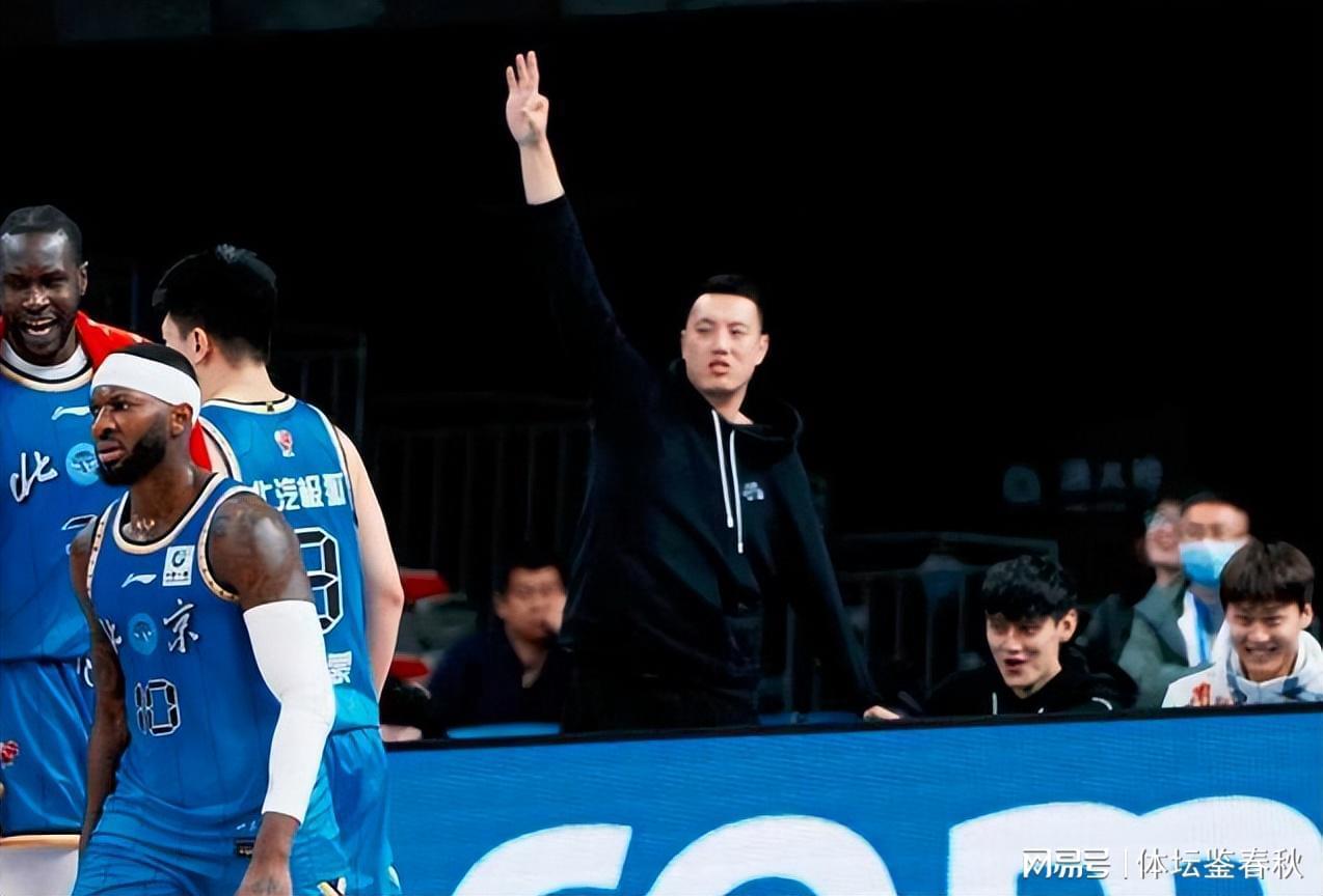 hth体育下载-首钢杀回前4!却迎来坏消息,3大主力将长期休战,还能否夺冠?