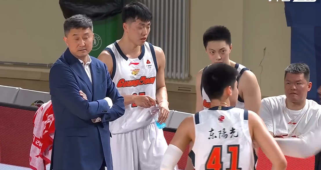 hthapp下载-2分14分33分！一夜爆2场大逆转，广东前三不保，辽宁有望回到前八